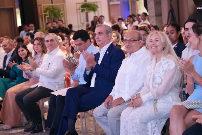 Anuncian la construcción de un centro de convenciones en Santo Domingo