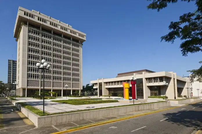 El BC sitúa la venta promedio del dólar en RD$60