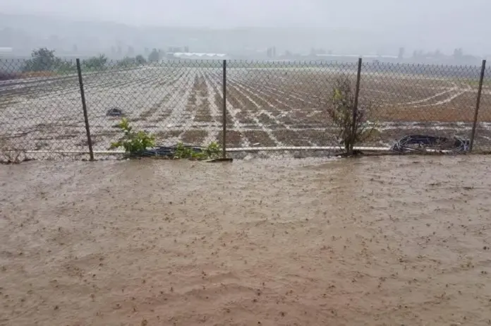 Lluvias causan inundaciones en Constanza Lluvias generan inundaciones urbanas en comunidades del municipio de Constanza