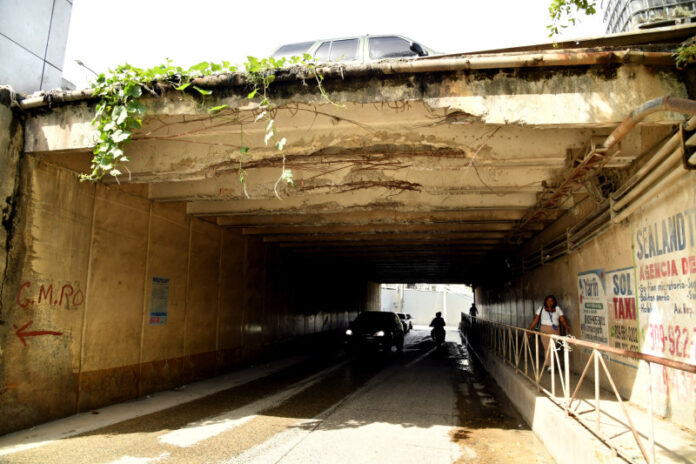 MOPC informa intervendrá paso a desnivel del Km 14 en autopista Duarte MOPC informa intervendrá paso a desnivel del Km 14 en autopista Duarte