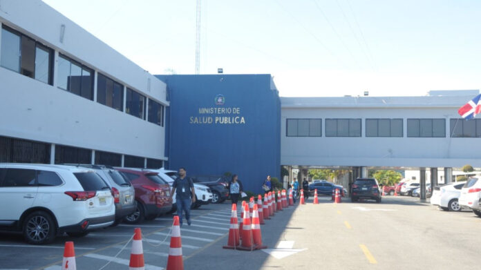 Ministerio de Salud aclara que no ha sido por dengue las muertes de tres menores en Villa Duarte