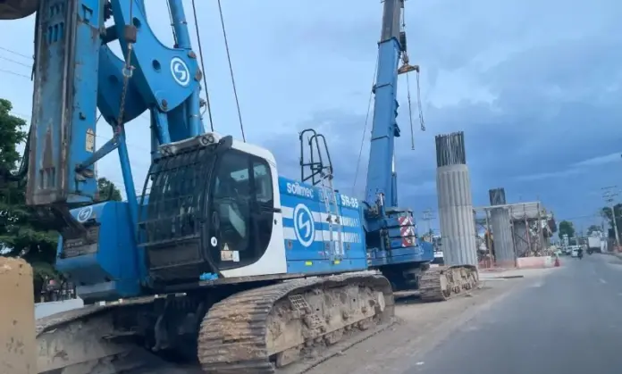 La Opret continúa la construcción de las columnas.