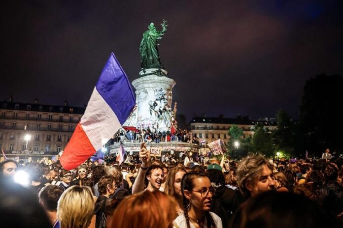 La izquierda, primera fuerza en Francia con todos los escaños decididos