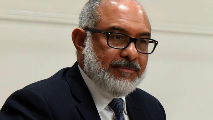 Persio Maldonado entiende que la normativa debe abarcar a todos los sectores laborales