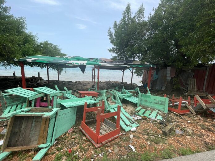 Beryl dejan pérdidas millonarias en Boca Chica
