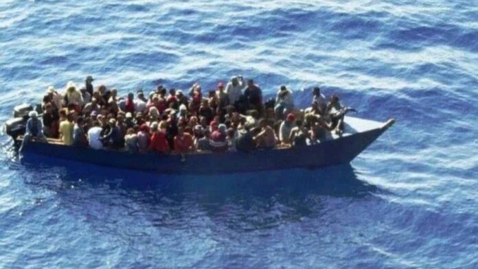 La embarcación salió de Cabo Haitiano y se dirigía a Providenciales (Islas Turcas y Caicos) cuando un pasajero encendió una vela La embarcación salió de Cabo Haitiano y se dirigía a Providenciales (Islas Turcas y Caicos) cuando un pasajero encendió una vela