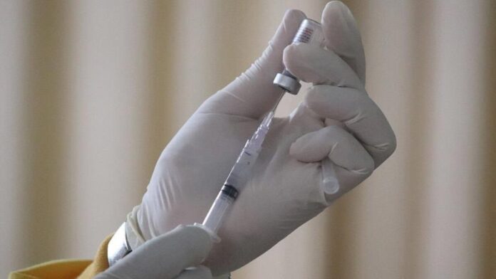 La vacuna universal contra la gripe no se basó en el virus H5N1, sino que los primates fueron inoculados contra el virus de la gripe de 1918, que mató a millones de personas en todo el mundo. (FUENTE EXTERNA)