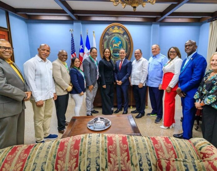 Alcaldesa Betty Gerónimo se reúne junto a comisión de regidores con su homólogo de Puerto Rico