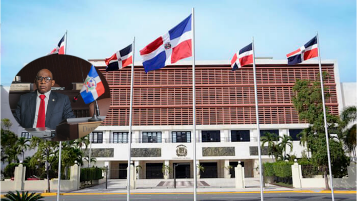 La propuesta de Restituyo recibió el rechazo de otros congresistas