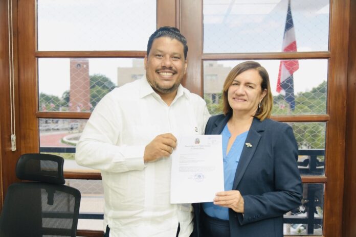Diputado Yancarlos Simanca presenta sus primeros proyectos de ley
