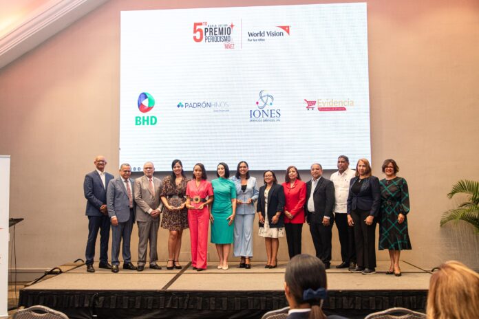 World Vision y primera dama entregan 5to Premio de Periodismo por la Niñez