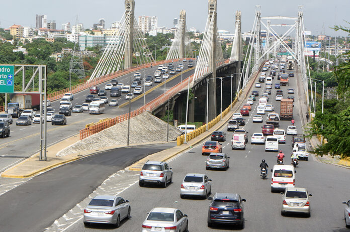 Obras Públicas cierra pasos a desnivel y puentes por mantenimiento en el GSD