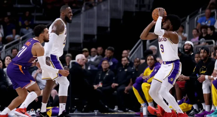 LeBron cumple su sueño de jugar junto a su hijo Bronny