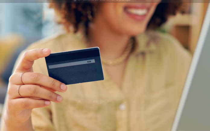 A octubre de este año, el valor de las transacciones con tarjetas bancarias por Internet aumentó 22.5%, para un total de RD$192,725 millones.