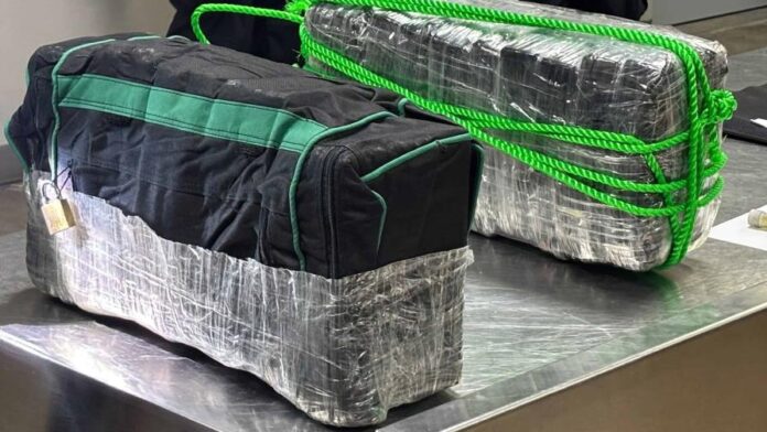 Incautan 23 kilos de cocaína en el ferri en ruta Santo Domingo-San Juan, Puerto Rico