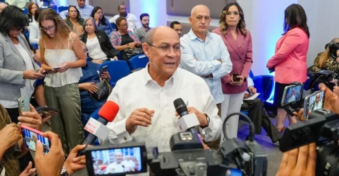 Director de Infotep reconoce la valentía y compromiso de los periodistas en su día