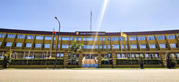 La propuesta de la JCE establece una serie de requisitos que le dificultará el camino a los independientes