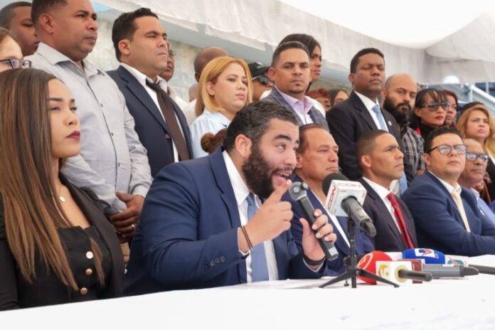 País Posible defiende a Milton Morrison