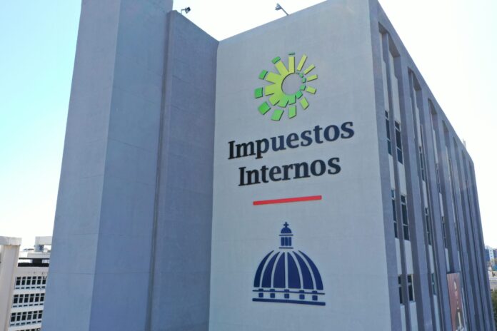 DGII reitera obligación de establecer información sobre pagos en transferencias y descargos inmobiliarios