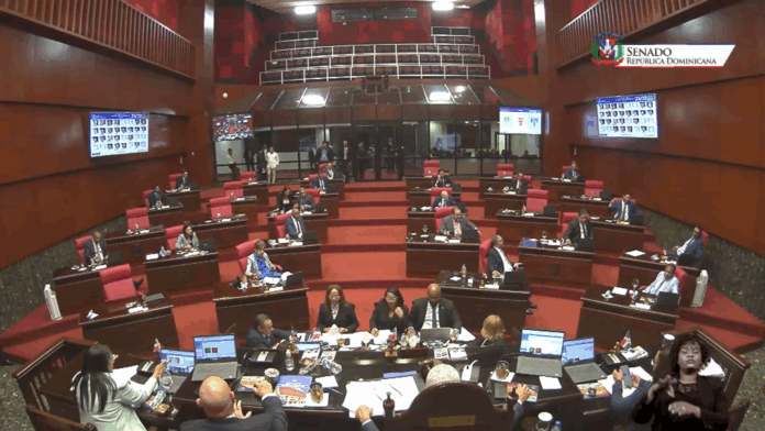 Urgencia polémica: Senado elimina sanciones penales a alcaldes por uso del presupuesto