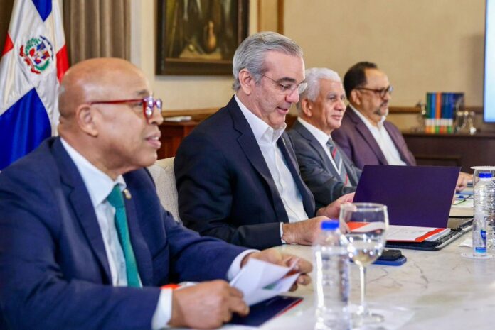 Pacheco agradece a Abinader por escuchar al Congreso y promulgar el nuevo Código Penal