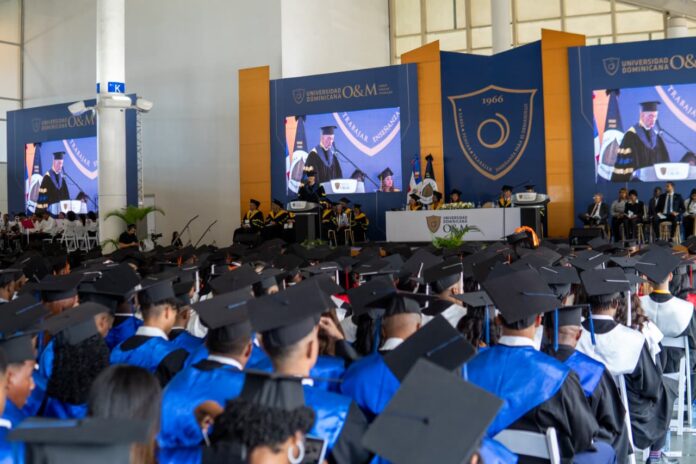 Universidad Dominicana O&M impacta a la sociedad con 1,585 nuevos profesionales en ceremonia histórica