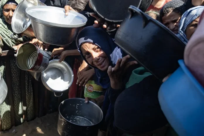 Israel mató el miércoles a 71 personas en Gaza, 22 buscando comida