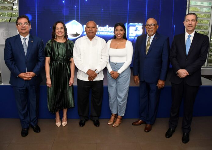 La Nacional lanza campaña “Por ti”, que resalta al cliente como centro.