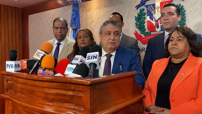 Bloque del PLD denuncia asedio de sus dirigentes por parte de Fuerza del Pueblo