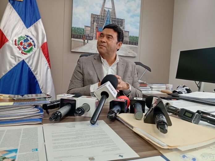 Rafael Barón Duluc garantiza que derechos de los trabajadores no serán tocados