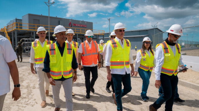 Ministro de Energía y Minas asegura incorporación de nuevas plantas a gas fortalecerá el sistema energético