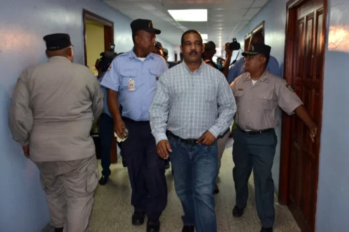 Absuelven a exalcalde Nelson Osvaldo acusado de asesinar a regidor en Bayaguana