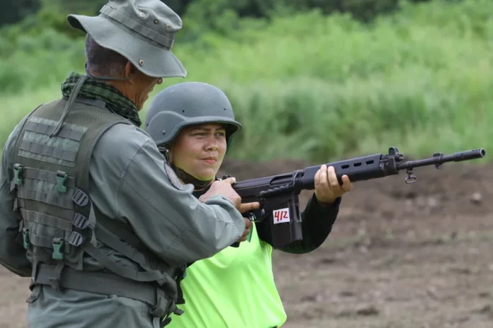 Venezuela avanza en adiestramiento militar tras denunciar "asalto" de EE.UU. a embarcación