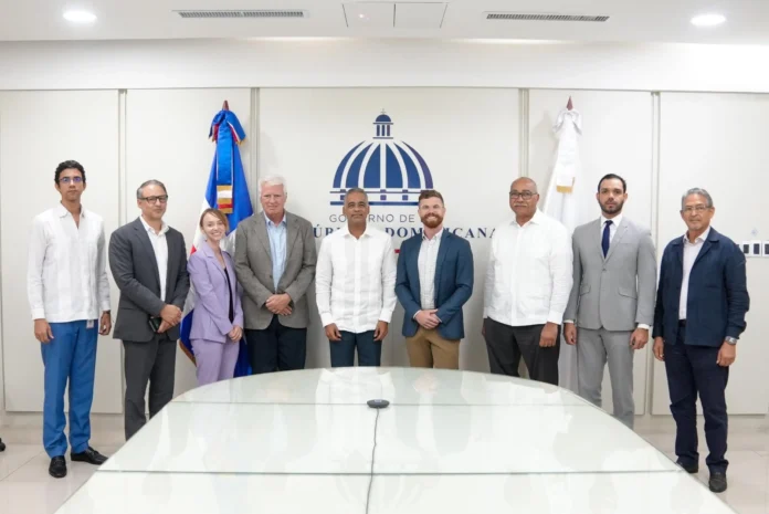 Delegación de EE. UU. observa el desarrollo de RD en tierras raras