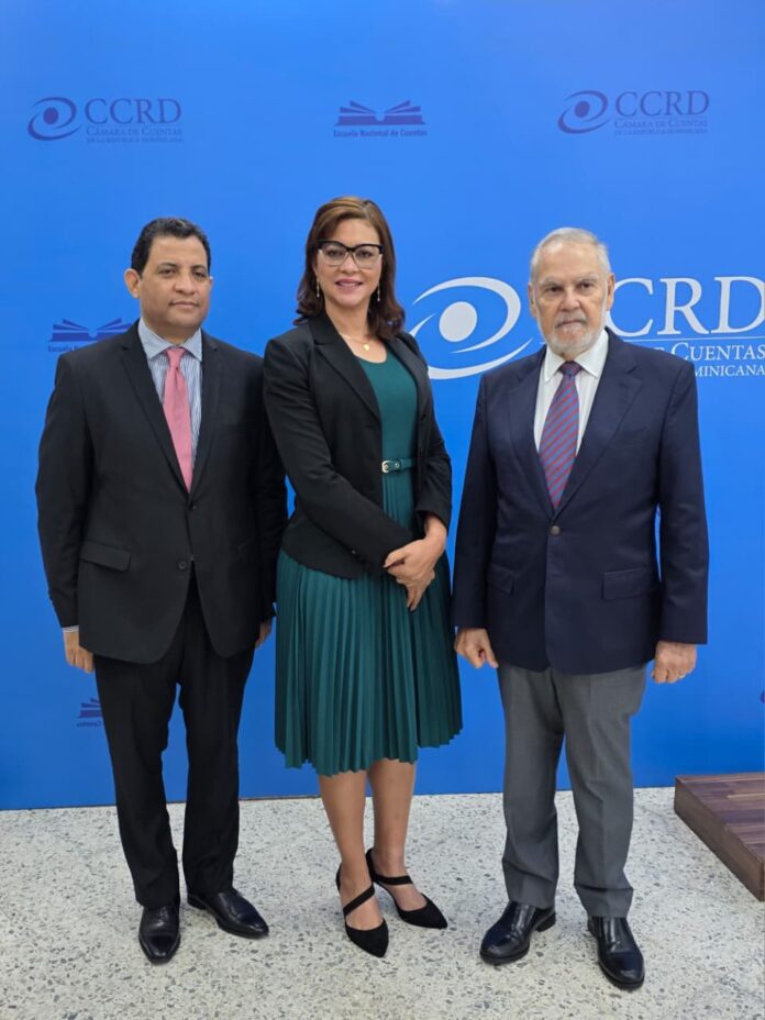 Durante el conversatorio “Economía de la salud y riesgos laborales en RD”, se debatieron los retos del sistema, el derecho a la salud y la necesidad de equilibrar la visión social y mercantil
