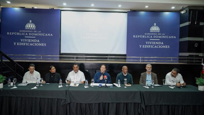 Advierten sobre riesgo de desplome en al menos 200 comercios del país