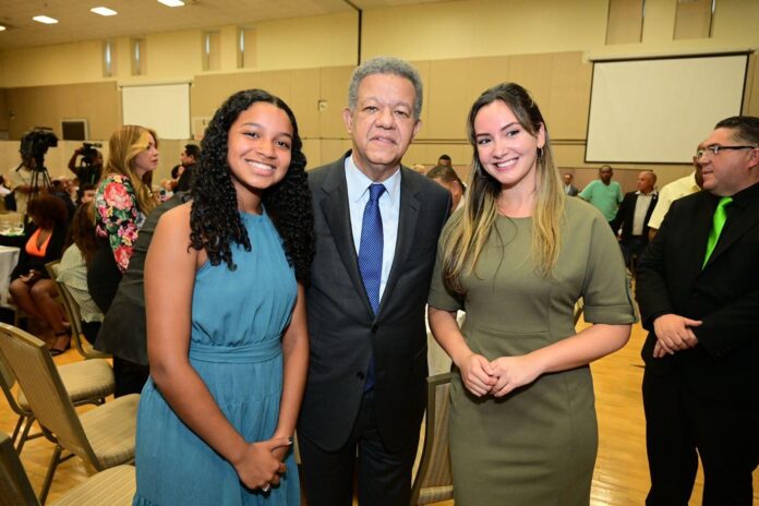 Presidente de FP en Long Island pondera visita de Leonel Fernández a Nueva York