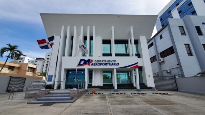 A puertas cerradas la Comisión Aeroportuaria analiza apagón en el AILA