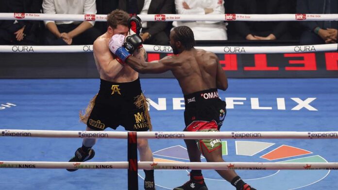 Canelo Álvarez cae ante Terence Crawford y pierde su reinado supermediano