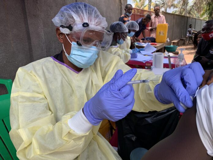 La OMS eleva a 42 el número de muertos por el último brote de ébola en el Congo