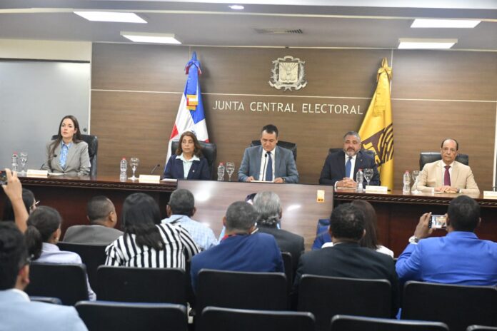JCE desmiente empresa adjudicada para nueva cédula sea de capital haitiano