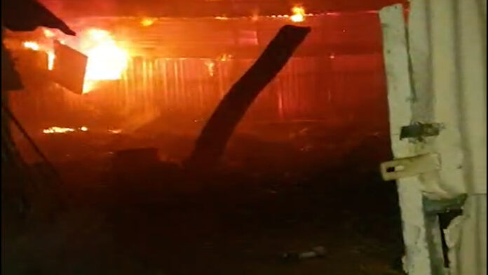 Adulto mayor de 72 años falleció tras incendiarse su casa