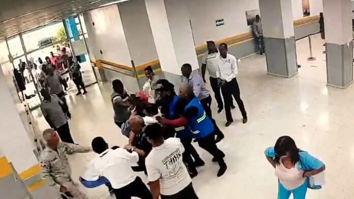 Atrapan supuesto ladrón que intentó sustraer celular en el hospital Marcelo Vélez