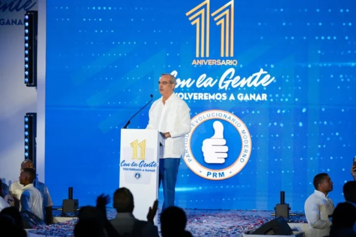 Abinader reafirma la unidad del PRM y defiende su gestión en el 11.º aniversario del partido. Abinader reafirma la unidad del PRM y defiende su gestión en el 11.º aniversario del partido.