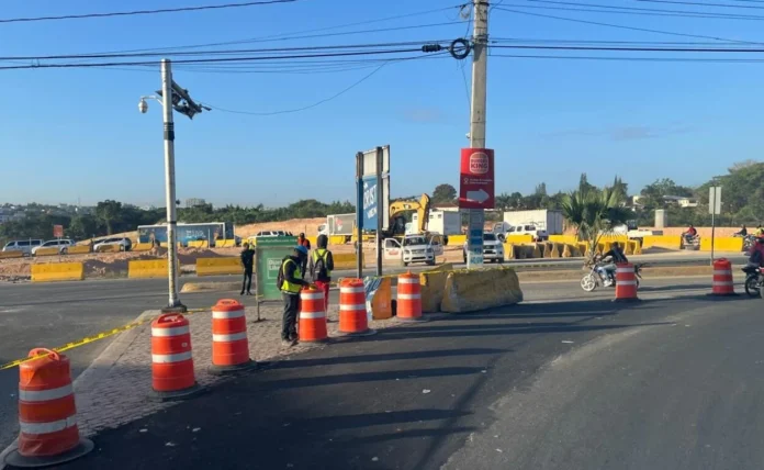 Implementan rutas alternas por los trabajos en las Ave. República de Colombia y Jacobo Majluta
