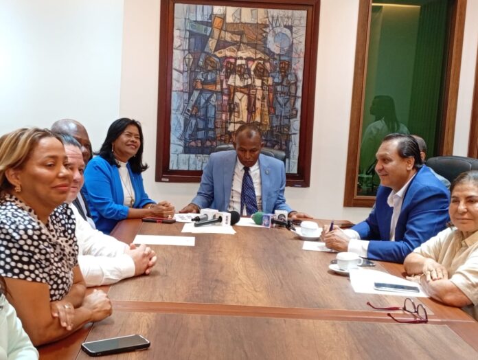 Continúan las dilaciones entorno a la reforma laboral en la Cámara de Diputados Continúan las dilaciones entorno a la reforma laboral en la Cámara de Diputados