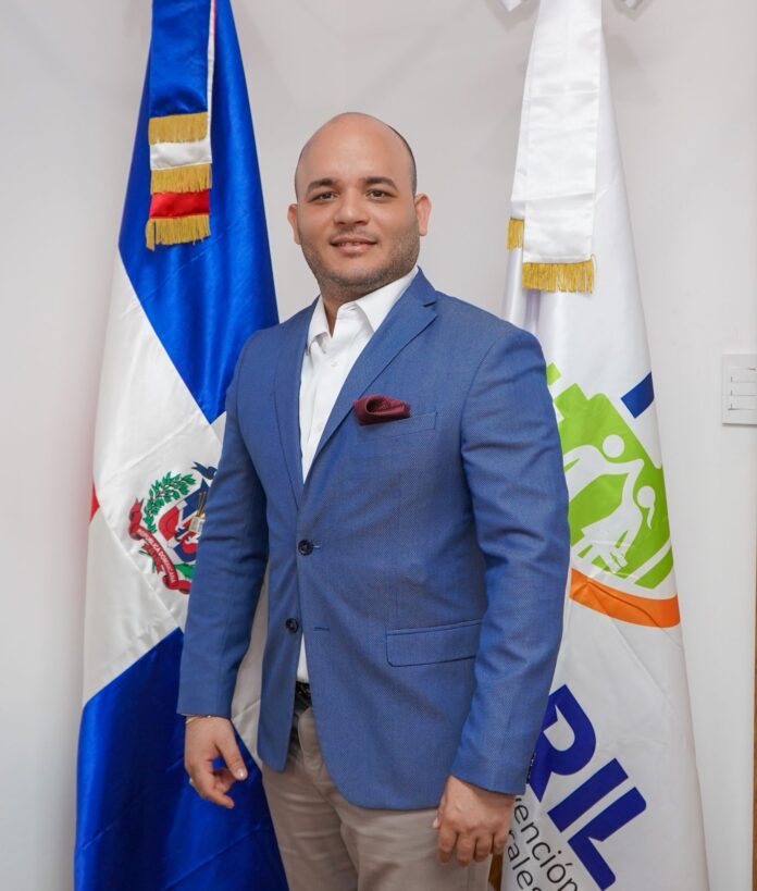 Periodista Pablo Gómez destaca avances de la comunicación dominicana