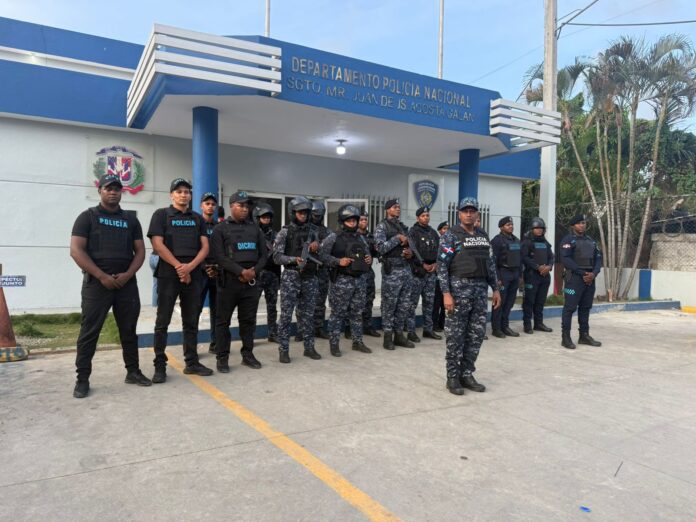En últimas 72 horas - Policia detiene 33 personas en flagrante delito, ejecuta 13 órdenes de arresto y recupera cuatro vehículos y motocicletas en Santo Domingo Norte