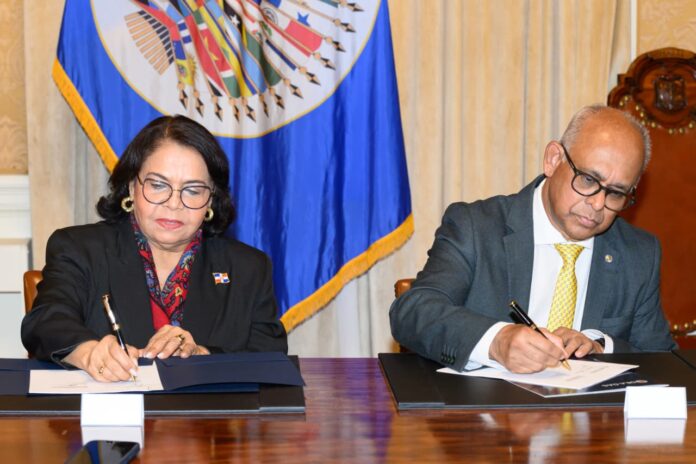 CCRD y OEA pactan ofensiva por la transparencia y contra el soborno