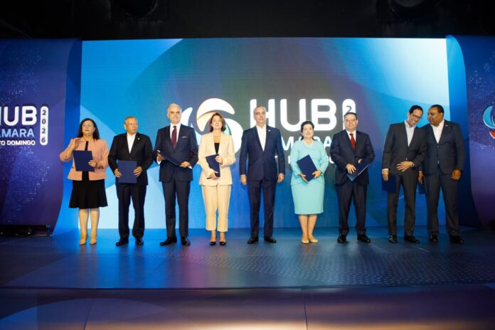 Gobierno dominicano y Amazon Web Services lanzan programa de 50 mil becas para capacitar en inteligencia artificial y computación en la nube